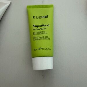 ELEMIS Superfood Facial Wash - Lime Green Tube